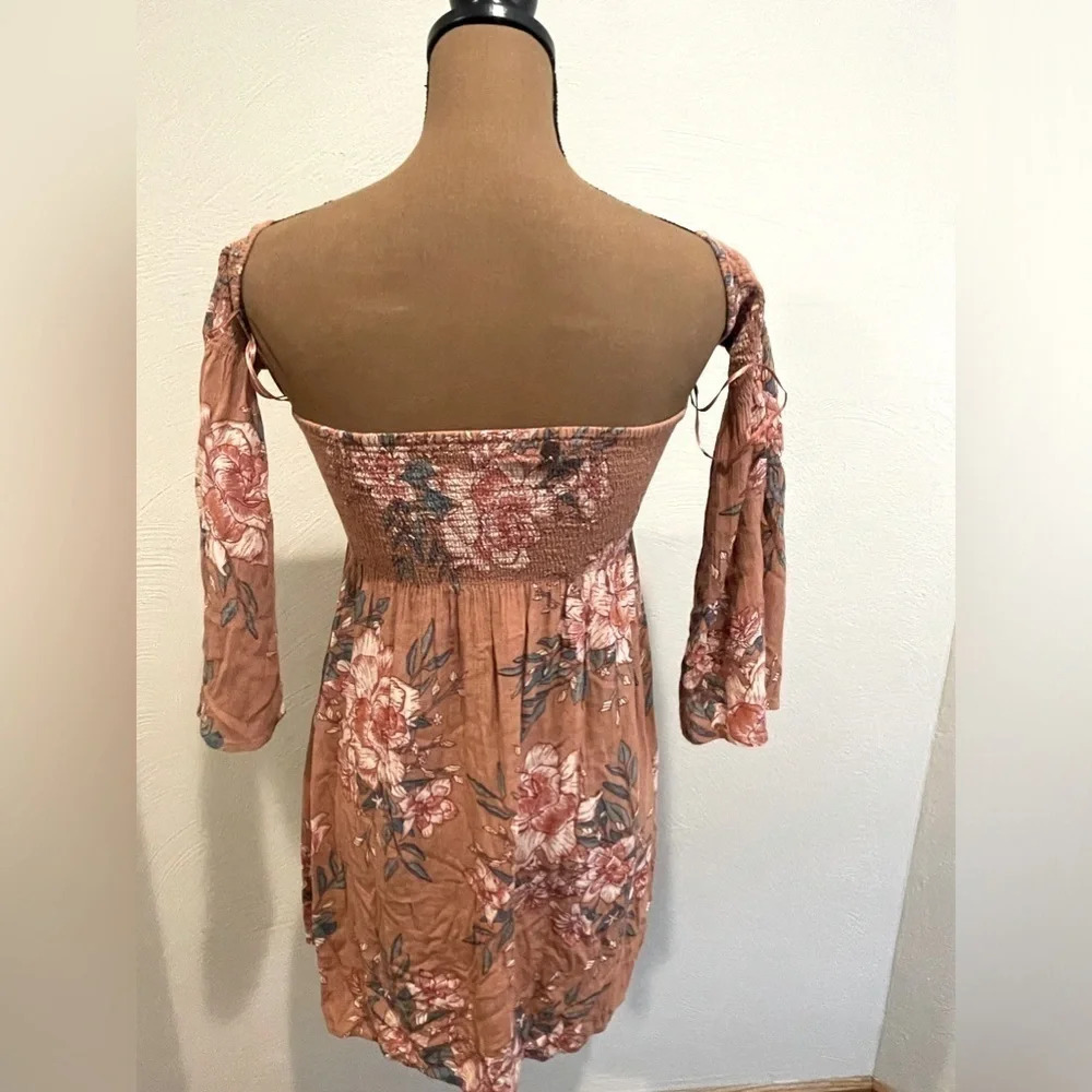 Billabong size xs off shoulder floral shirt - Picture 4 of 10